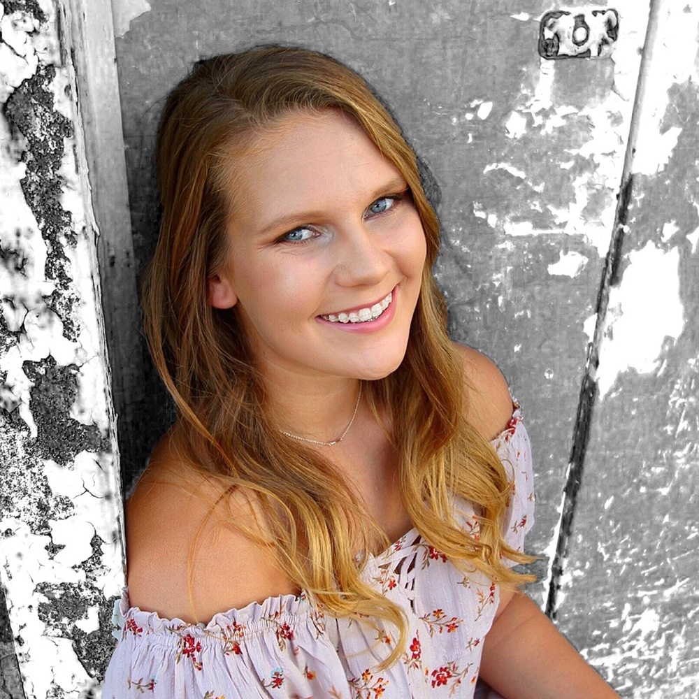 Meet your Posher, Olivia